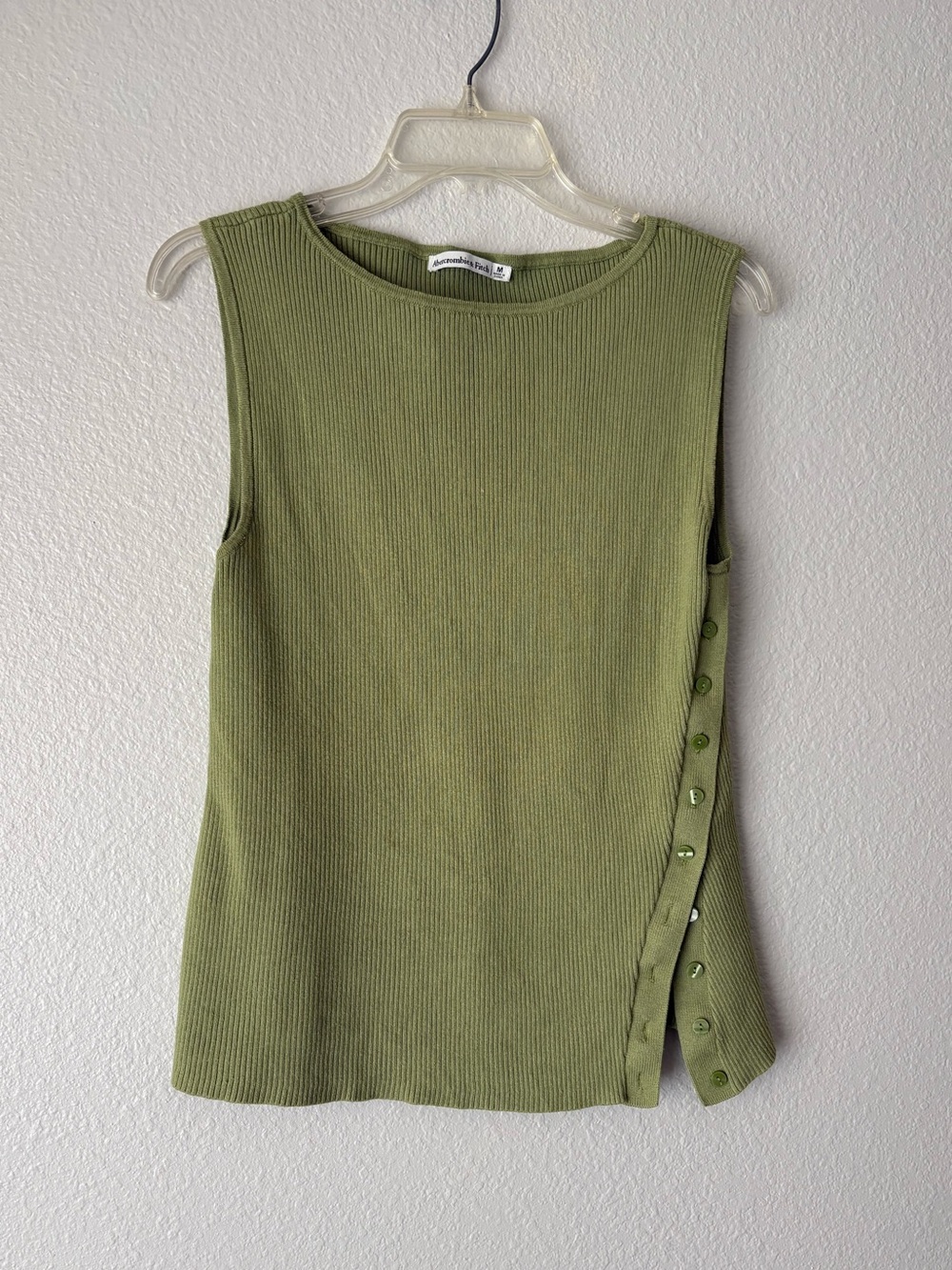 Abercrombie Side Button Tank - Picture 2 of 6